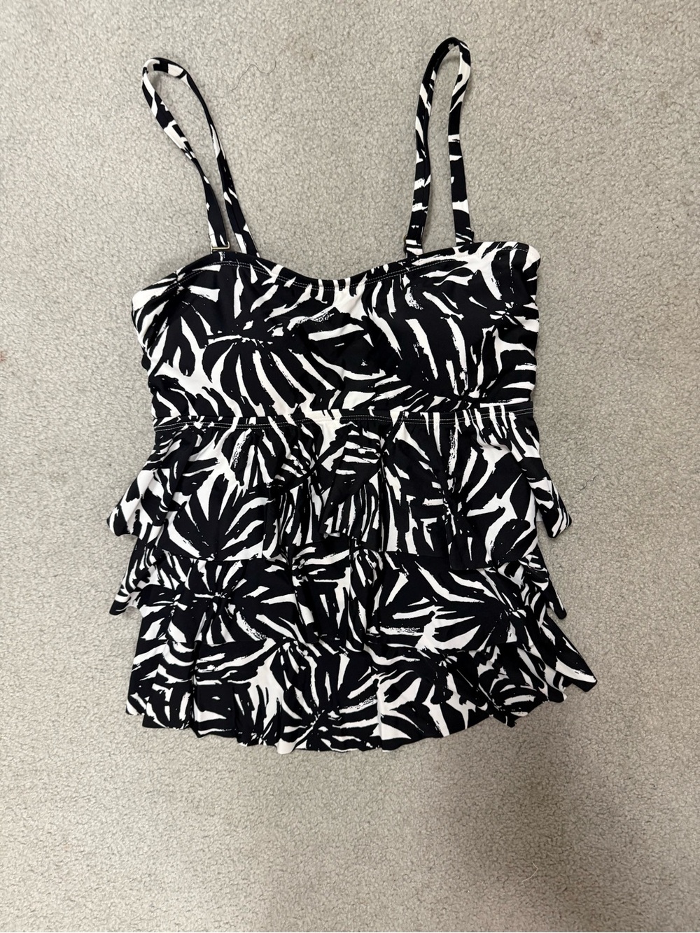 NWT Macy's Black and White Printed Ruffle Tankini Top